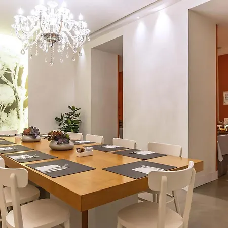 White Otel Roma