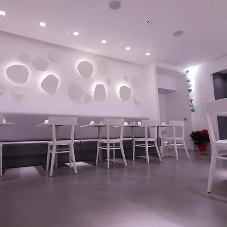 Otel White 4*