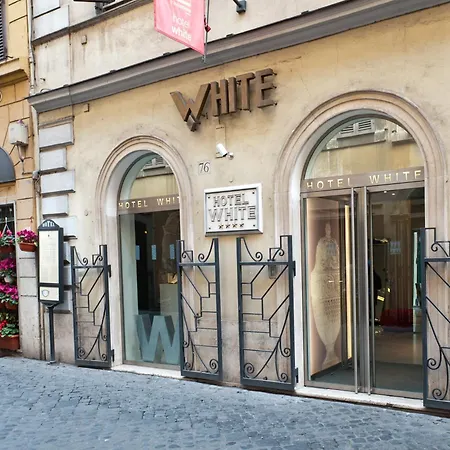 Hotel White 4*
