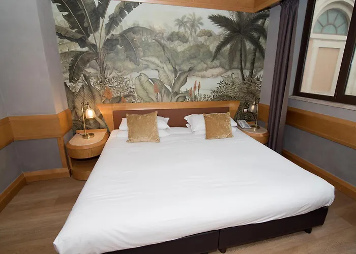 White Hotell